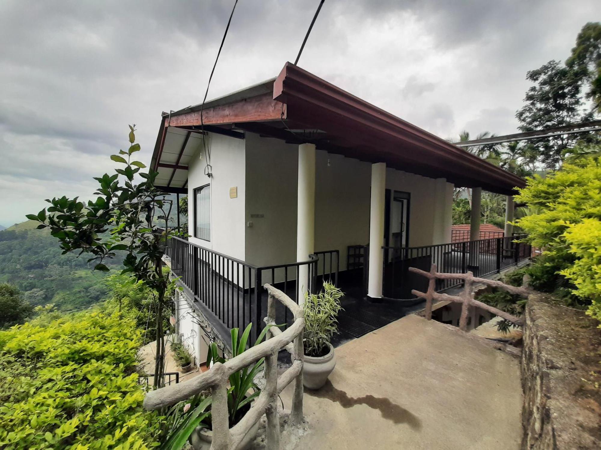 Glorious Nature Inn Ела Екстериор снимка