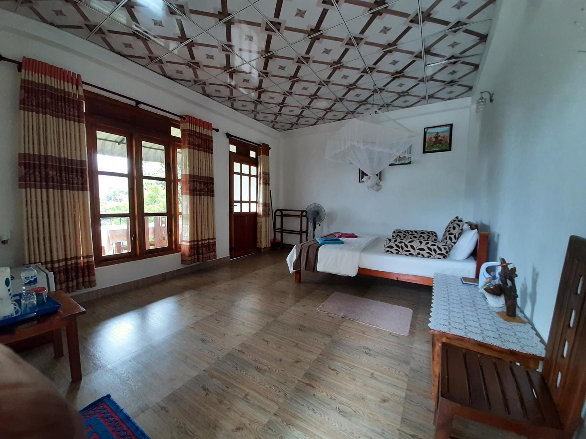 Glorious Nature Inn Ела Екстериор снимка